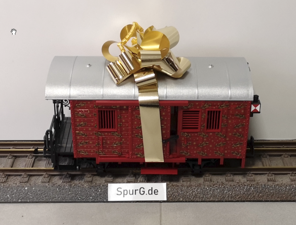 LGB 34190 Weihnachts-Geschenkwagen rot, Abholartikel